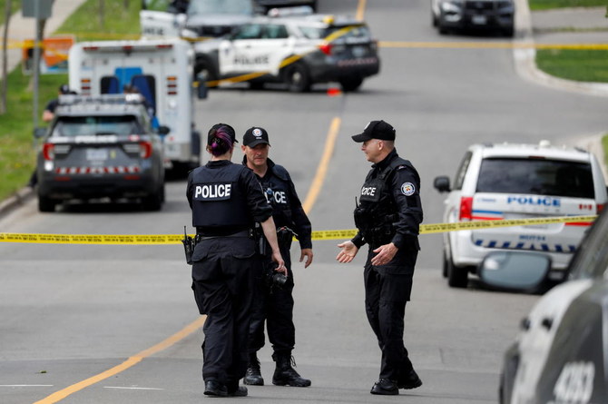Canada police shoot man in Toronto seen with rifle near school