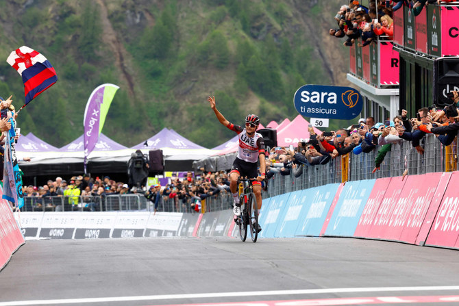 Jai Hindley on brink of Giro glory after snatching overall lead in Dolomites