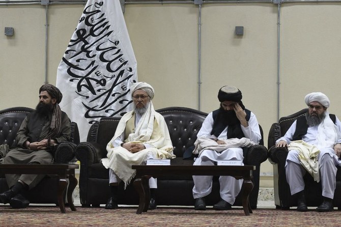 Former Afghan minister returns to Kabul at Taliban invitation