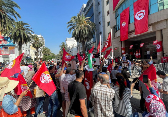 Tunisia grinds to a halt as unions challenge president
