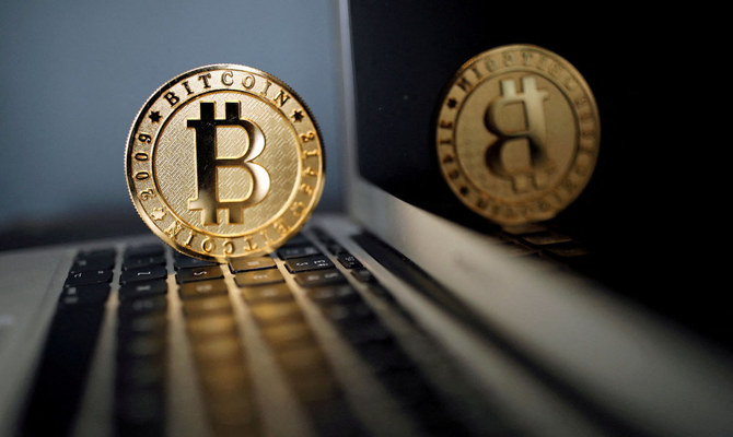 Cryptocurrencies plummet: Bitcoin falls below $19,000, Ether sinks past $1,000
