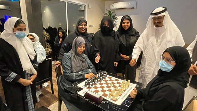 Deaf Saudi chess players shine in local tournaments