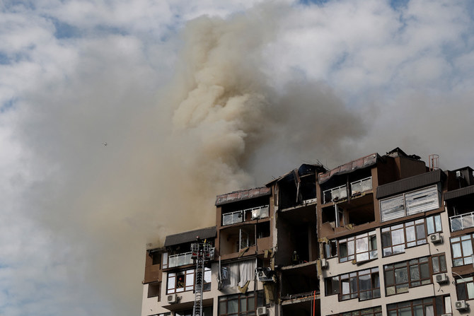 Explosions shake Kyiv’s center, fire at residential building – officials