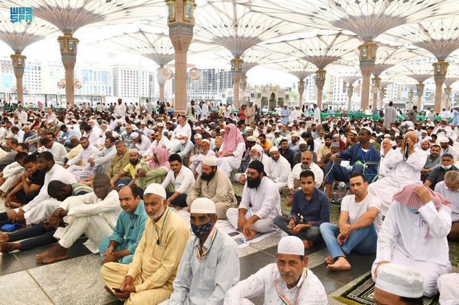 Thousands of Hajj pilgrims arrive in Madinah. (SPA)