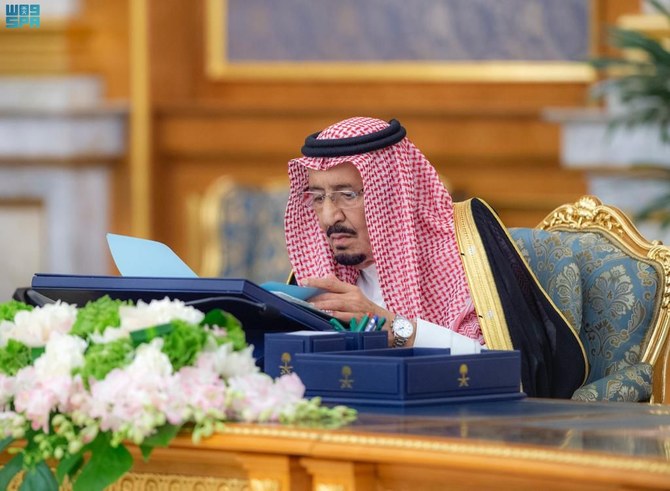 Saudi King Salman orders state sectors to serve pilgrims during Hajj to the best of their ability