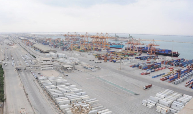 Chinese firm signs deal to build three cranes for Dammam project