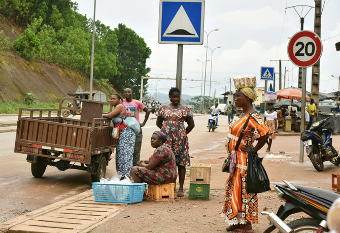 Street vendors in Noe, a border town between Ivory Coast and Ghana. (AFP)