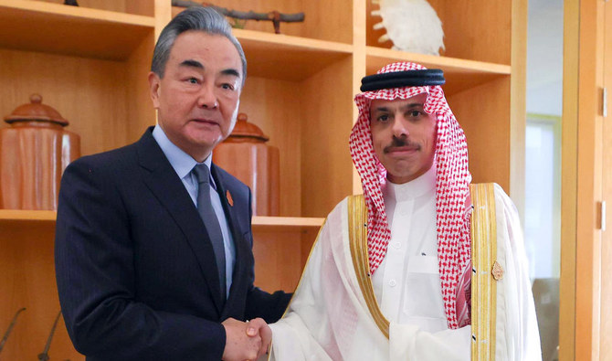 Saudi FM meets Chinese counterpart in Bali. (Supplied)