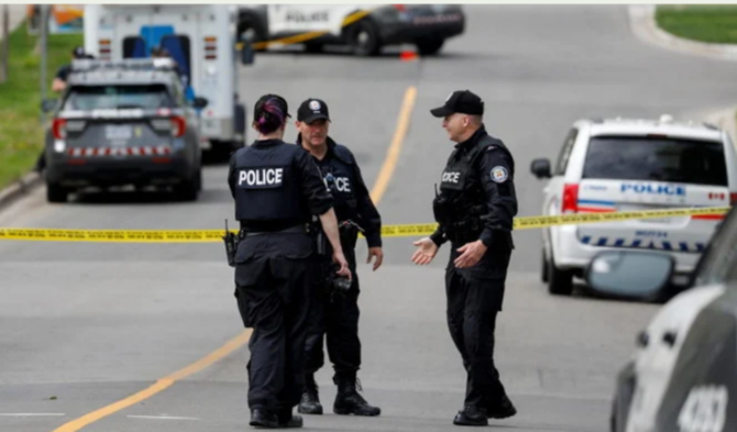 Canada to ban handgun imports: minister