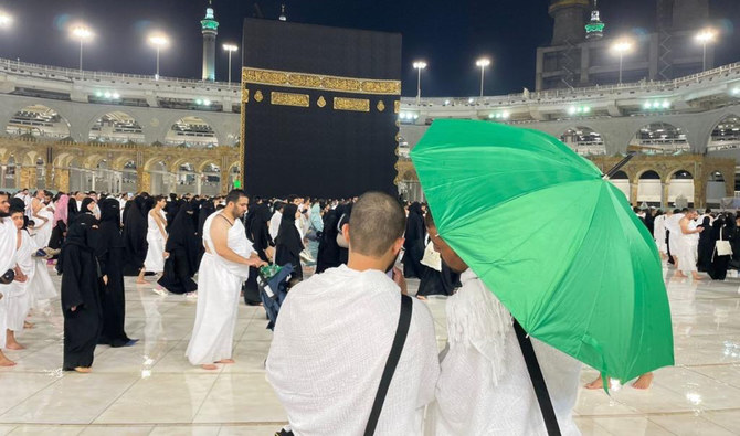 Umbrellas raise Makkah pilgrims’ spirits