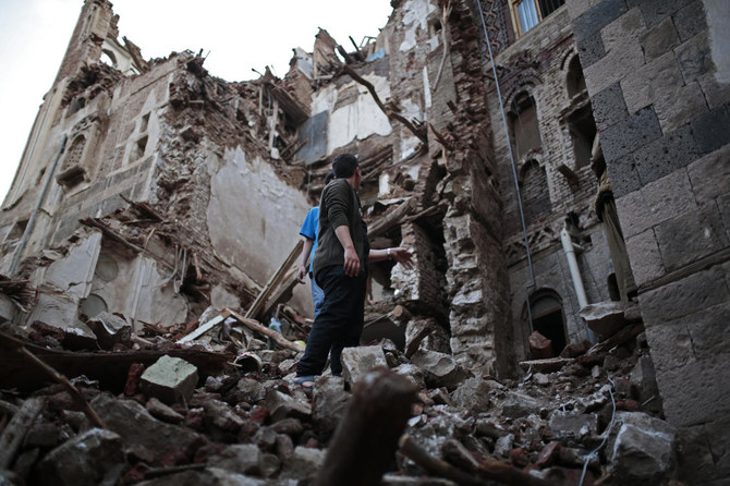 Heavy rains collapse 10 historic buildings in Yemeni capital