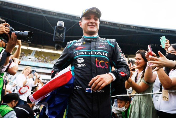 Mitch Evans wins Seoul E-Prix double-header opening race to keep Formula E title hopes alive
