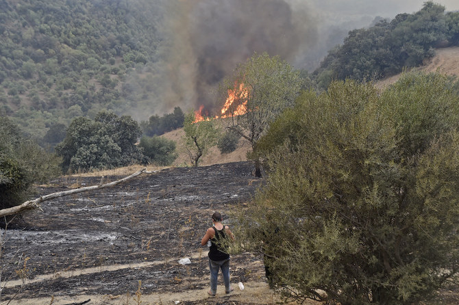 Two dead as forest fires spread in north Algeria