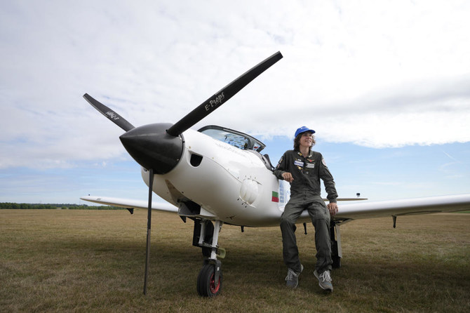 Teen pilot sets age record for solo flight around world