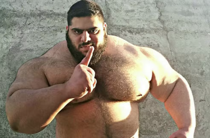 Iranian Hulk deletes Instagram images after boxing defeat