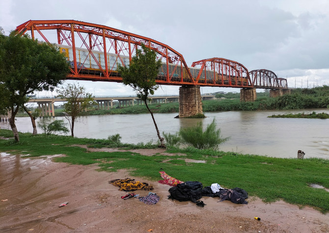 9 migrants drown in swollen Texas river in desperate attempt to enter US