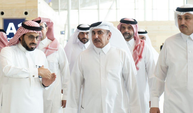 Qatari minister praises modern services at Jeddah airport. (SPA)