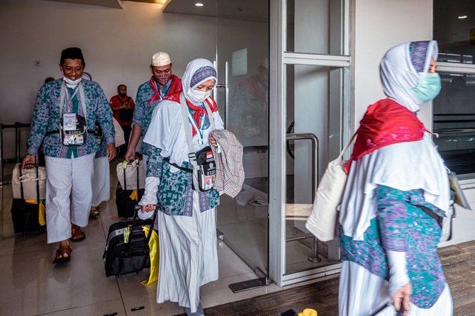 Indonesia seeks 2023 Hajj quota increase with Saudi minister’s visit