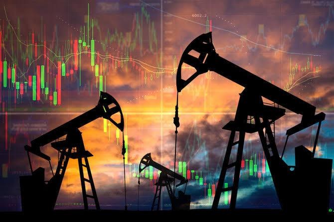 Oil ticks up on correction, on track for weekly loss on recession fears