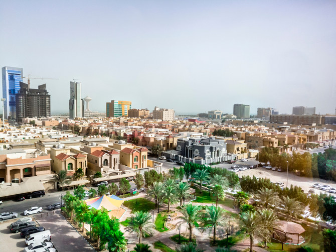 Saudi housing program delivers 710 units to local families  