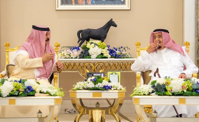 King Salman receives Bahrain king, holds luncheon in his honor