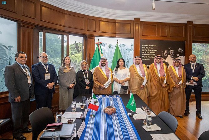 Saudi minister of culture meets with Mexican counterpart