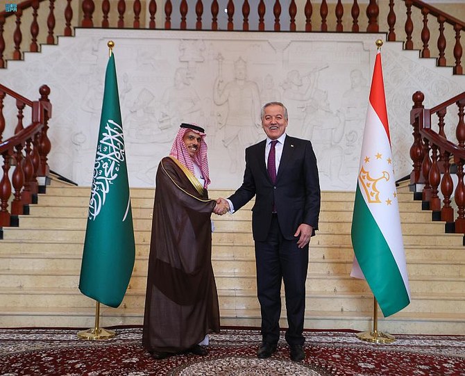 Saudi FM meets with counterpart during visit to Tajikistan