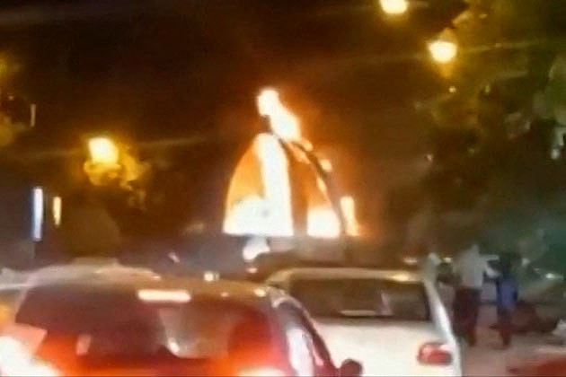 Iran authorities ‘fire at crowds’ using shotguns, rifles, says rights group