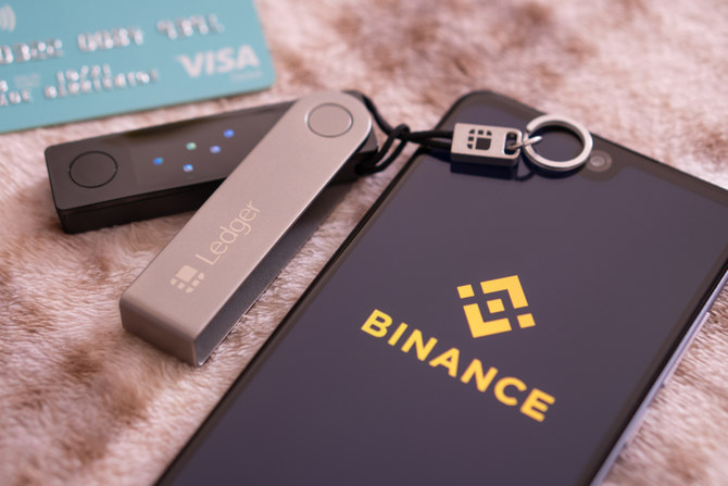 Binance-linked blockchain hit by $570m crypto hack, Binance says