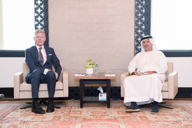 Advisor to UAE president receives UN Special Envoy for Yemen