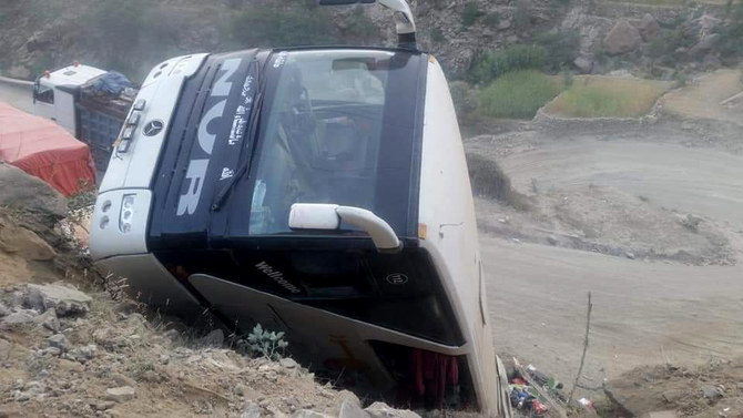 3 killed, dozens wounded as bus plunges off cliff in Yemen