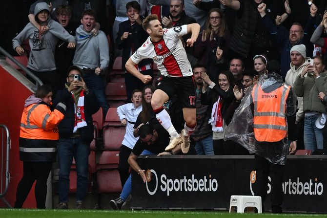 Arsenal held as Armstrong rescues draw for Southampton