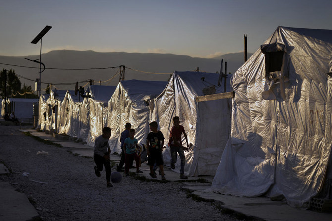 Scores of Syrian refugees head home from crisis-hit Lebanon