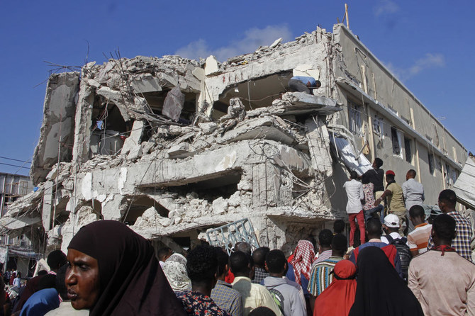 10 dead as Al-Shabab attack Somali military base