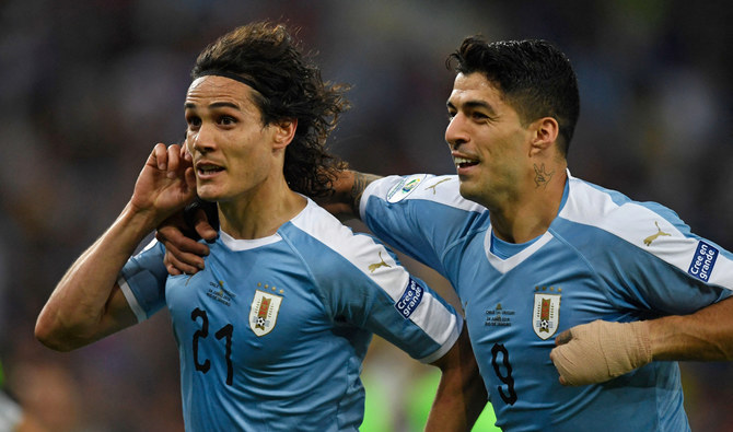 Uruguay name Suarez and Cavani for last World Cup campaign