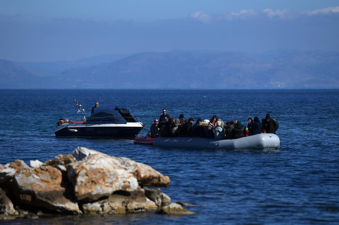Greece rescuing hundreds of migrants in strong winds off Crete