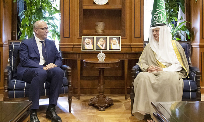 Saudi minister, French diplomat discuss regional issues