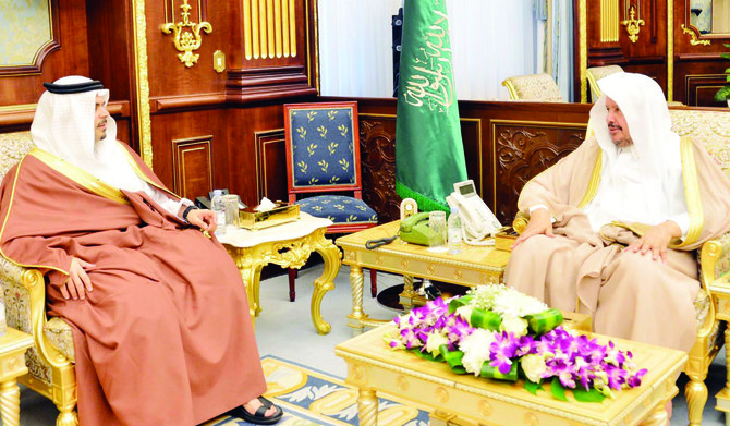 Dr. Abdullah bin Mohammed Al-Asheikh hold talks with Shaikh Ali Abdulrahman bin Ali Al-Khalifa in Riyadh. (Supplied)