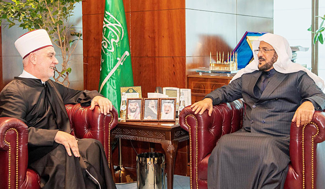 Sheikh Abdullatif Al-Asheikh hold talks with Husein Kavazovic in Riyadh. (Supplied)