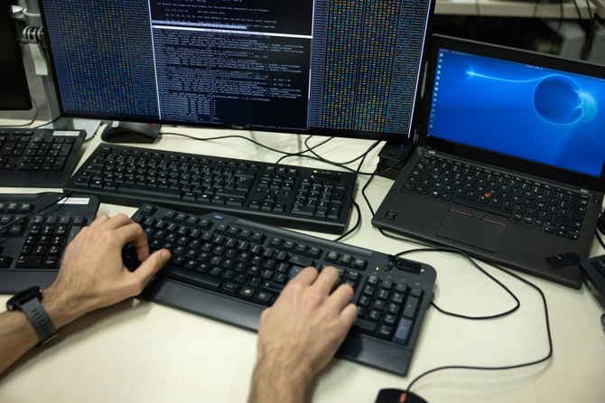 UK cyber-chiefs warn key sectors about Russia, Iran attacks