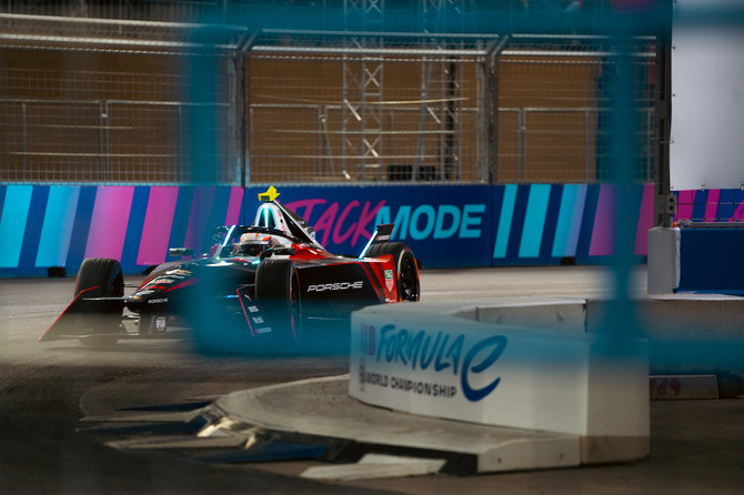 Drivers get to grips with Gen3 car at Diriyah double-header of Formula E 9th season