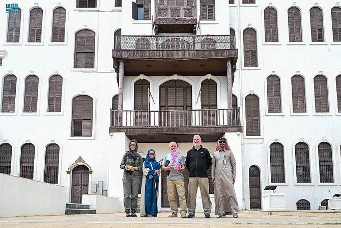 British explorer Mark Evans arrives at Shoubra Palace in Taif after 700km desert trek