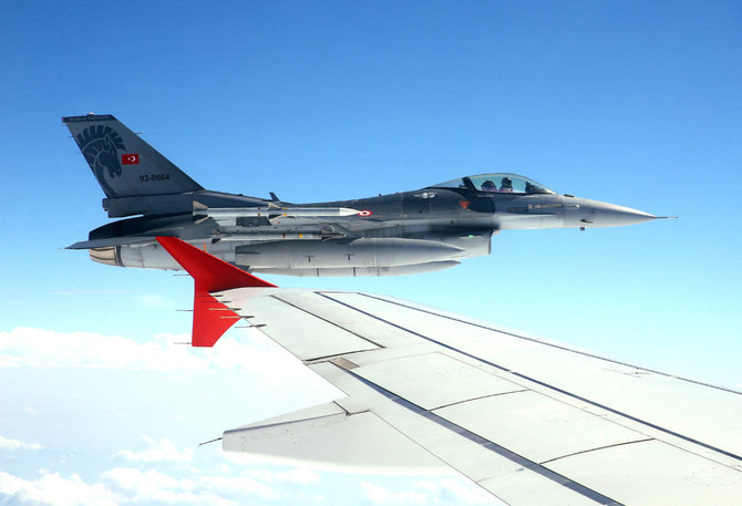 US senators link Turkiye F-16 sale with NATO bid