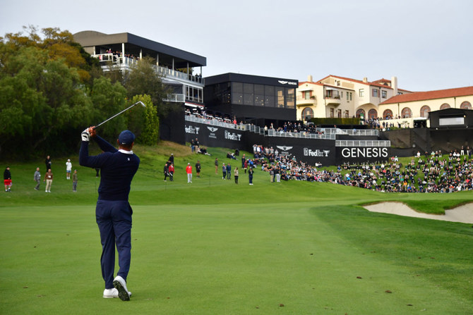 Tiger Woods opens with 69 at Riviera, trails Homa, Mitchell by 5