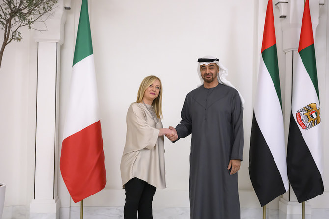 Giorgia Meloni was received at the presidential palace in Abu Dhabi by UAE President Sheikh Mohamed bin Zayed Al-Nahyan.