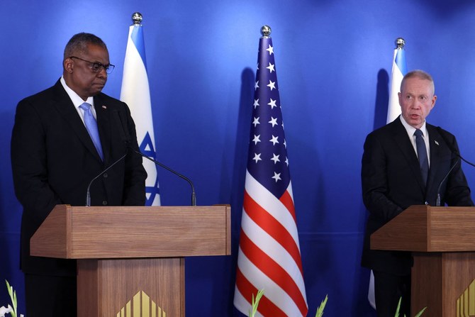 Israeli Minister of Defence Yoav Gallant (R) and US Secretary of Defence Lloyd Austin deliver a statement to the press. (AFP)
