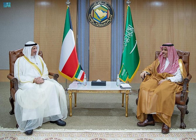 Saudi foreign minister meets Kuwaiti counterpart in Riyadh
