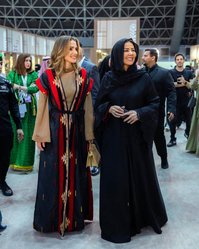 Jordan’s Queen Rania visits Bizat Al-Reeh exhibition, Islamic Arts Biennale in Jeddah