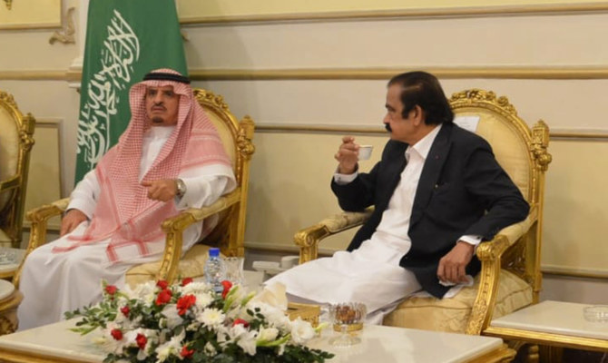 Saudi minister signs Road to Makkah agreement in Pakistan