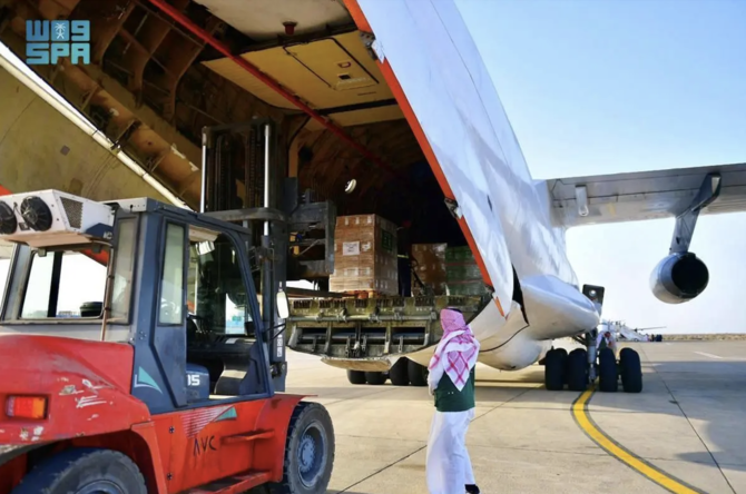 A Saudi plane carrying aid for Sudan arrives at Port Sudan International Airport. (SPA)
